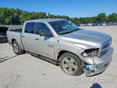 Czwarte zdjęcie samochodu z boku: 2018 RAM 1500 SLT VIN:1C6RR7LGXJS108928 - miniatura