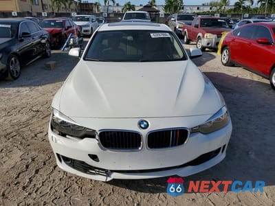 Piąte zdjęcie samochodu w środku: 2014 BMW 328 XI SULEV VIN:WBA3B5C57EP652654 - miniatura