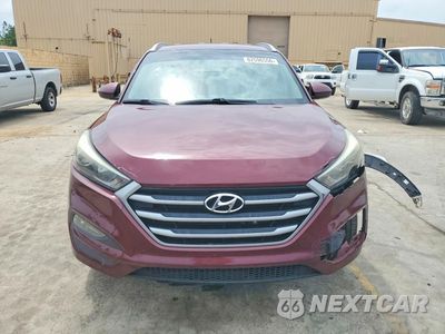 Piąte zdjęcie samochodu w środku: 2017 HYUNDAI TUCSON SE VIN:KM8J3CA45HU517311 - miniatura