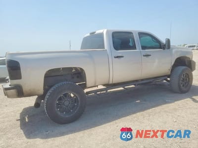 Trzecie zdjęcie samochodu z tyłu: 2008 CHEVROLET SILVERADO K2500 HEAVY DUTY VIN:1GCHK23638F193374 - miniatura