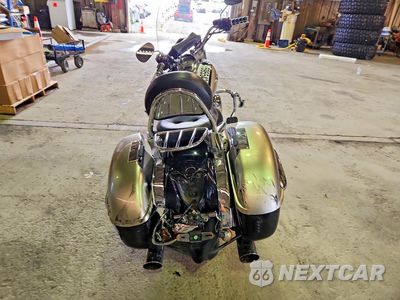 Czwarte zdjęcie samochodu z boku: 2010 KAWASAKI VN1700 C VIN:JKBVNRC18AA005111 - miniatura