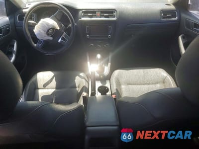 Zdjęcie 8 z 12 samochodu: 2011 VOLKSWAGEN JETTA SE VIN:3VWDZ7AJXBM103964 - miniatura
