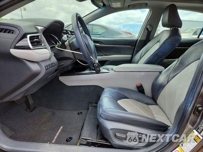 Zdjęcie 7 z 12 samochodu: 2018 TOYOTA CAMRY L VIN:4T1B11HK0JU070556 - miniatura