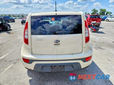 Zdjęcie 6 z 13 samochodu: 2013 KIA SOUL BASE VIN:KNDJT2A50D7770620 - miniatura