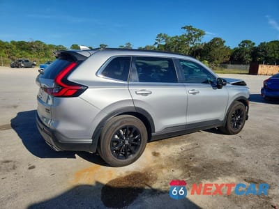 Trzecie zdjęcie samochodu z tyłu: 2025 HONDA CR-V SPORT-L VIN:7FARS5H86SE026099 - miniatura