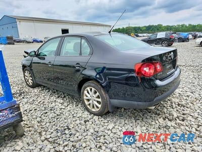 Drugie zdjęcie samochodu z przodu: 2010 VOLKSWAGEN JETTA SE VIN:3VWRZ7AJ3AM106368 - miniatura