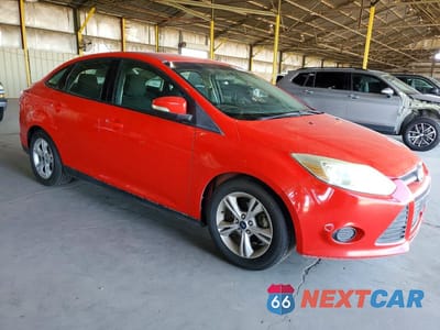 Czwarte zdjęcie samochodu z boku: 2014 FORD FOCUS SE VIN:1FADP3F20EL318283 - miniatura