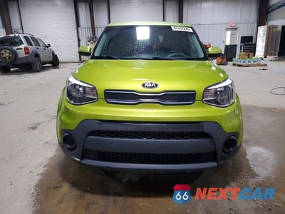 Piąte zdjęcie samochodu w środku: 2018 KIA SOUL BASE VIN:KNDJN2A20J7897797 - miniatura