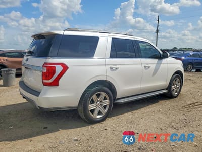 Trzecie zdjęcie samochodu z tyłu: 2019 FORD EXPEDITION XLT VIN:1FMJU1HT4KEA13395 - miniatura
