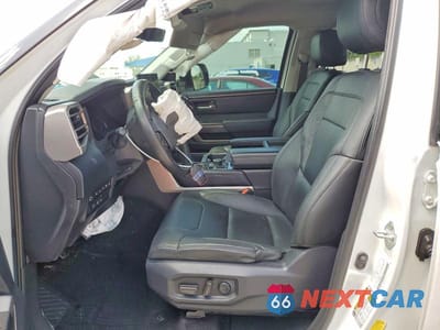 Zdjęcie 7 z 12 samochodu: 2022 TOYOTA TUNDRA CREWMAX SR5 VIN:5TFLA5EC9NX002404 - miniatura