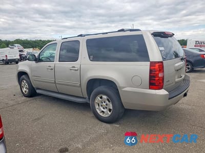 Drugie zdjęcie samochodu z przodu: 2009 CHEVROLET SUBURBAN K1500 LT VIN:1GNFK26309R251831 - miniatura