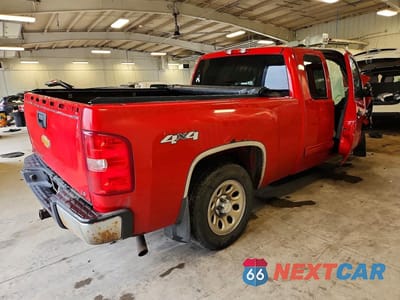 Trzecie zdjęcie samochodu z tyłu: 2013 CHEVROLET SILVERADO K1500 LS VIN:1GCRKREA0DZ130787 - miniatura