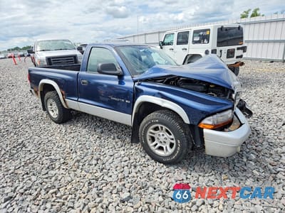 Czwarte zdjęcie samochodu z boku: 2002 DODGE DAKOTA SLT VIN:1B7FL46XX2S625784 - miniatura