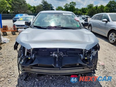 Piąte zdjęcie samochodu w środku: 2022 TOYOTA COROLLA CROSS L VIN:7MUAAABG1NV037327 - miniatura