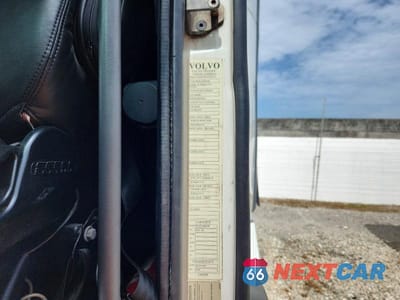 Zdjęcie 13 z 14 samochodu: 2016 VOLVO VNL SEMI TRUCK VIN:4V4NC9EH1GN942026 - miniatura
