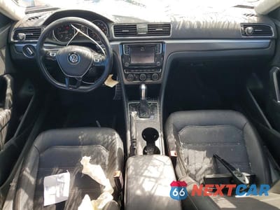 Zdjęcie 8 z 12 samochodu: 2018 VOLKSWAGEN PASSAT S/R-LINE VIN:1VWAA7A36JC036971 - miniatura