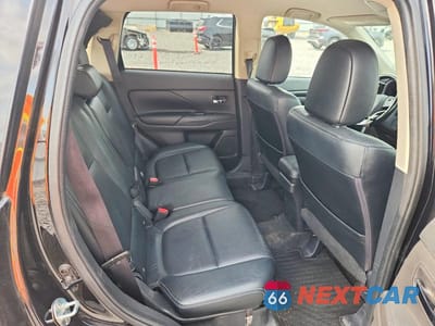 Zdjęcie 11 z 14 samochodu: 2016 MITSUBISHI OUTLANDER SE VIN:JA4AD3A32GZ011259 - miniatura