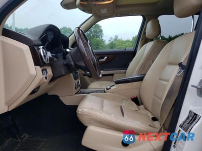 Zdjęcie 7 z 13 samochodu: 2015 MERCEDES-BENZ GLK 350 4MATIC VIN:WDCGG8JB9FG412050 - miniatura