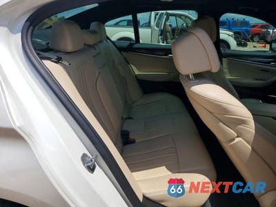 Zdjęcie 10 z 12 samochodu: 2019 BMW 530 I VIN:WBAJA5C55KWW10446 - miniatura