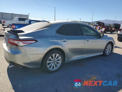Trzecie zdjęcie samochodu z tyłu: 2019 TOYOTA CAMRY LE VIN:4T1B11HK6KU770843 - miniatura