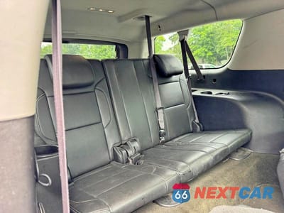 Zdjęcie 10 z 13 samochodu: 2016 CHEVROLET SUBURBAN K1500 LT VIN:1GNSKHKC5GR239498 - miniatura
