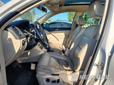 Zdjęcie 7 z 12 samochodu: 2012 VOLKSWAGEN TIGUAN S VIN:WVGAV7AX1CW528797 - miniatura