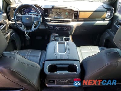 Zdjęcie 8 z 13 samochodu: 2022 CHEVROLET SILVERADO K1500 HIGH COUNTRY VIN:1GCUDJED3NZ539366 - miniatura