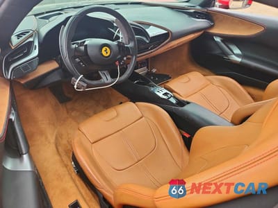 Zdjęcie 8 z 12 samochodu: 2021 FERRARI SF 90 STRADALE VIN:ZFF95NLA2M0263155 - miniatura