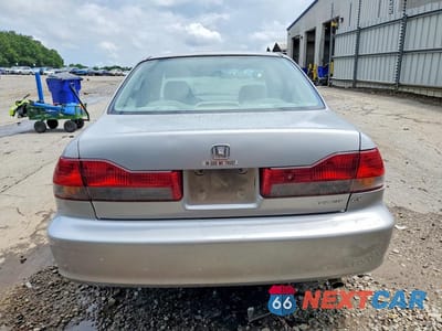 Zdjęcie 6 z 12 samochodu: 2001 HONDA ACCORD EX VIN:1HGCG56691A014302 - miniatura