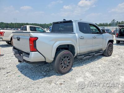 Trzecie zdjęcie samochodu z tyłu: 2025 TOYOTA TACOMA SR5 VIN:3TMKB5FN9SM047353 - miniatura