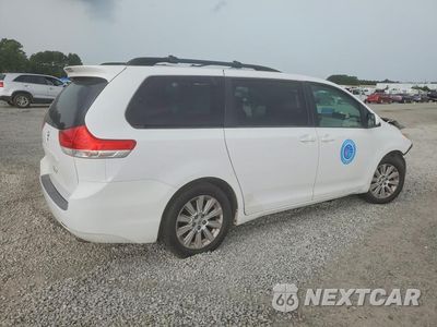 Trzecie zdjęcie samochodu z tyłu: 2014 TOYOTA SIENNA LE VIN:5TDJK3DC5ES079951 - miniatura