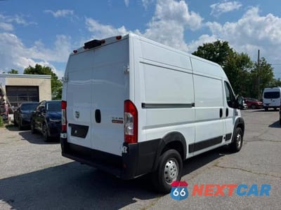 Czwarte zdjęcie samochodu z boku: 2019 RAM PROMASTER 1500 1500 HIGH VIN:3C6TRVBG7KE554115 - miniatura