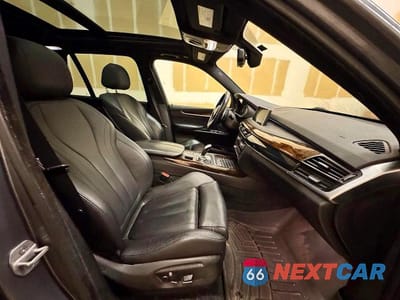Zdjęcie 9 z 14 samochodu: 2015 BMW X5 XDRIVE35D VIN:5UXK54C5XF0N05620 - miniatura
