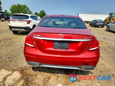 Zdjęcie 6 z 12 samochodu: 2017 MERCEDES-BENZ E 300 4MATIC VIN:WDDZF4KB2HA193517 - miniatura