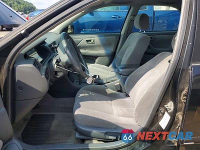 Zdjęcie 7 z 13 samochodu: 2001 TOYOTA CAMRY LE VIN:4T1BG22K01U099312 - miniatura