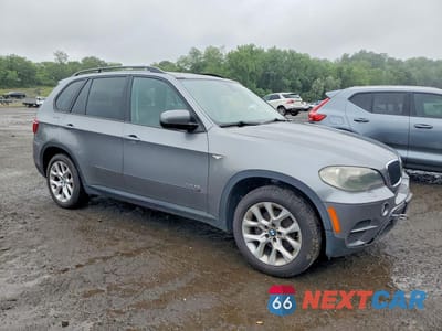 Czwarte zdjęcie samochodu z boku: 2011 BMW X5 VIN:5UXZV4C54BL412851 - miniatura