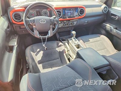 Zdjęcie 8 z 13 samochodu: 2016 TOYOTA TACOMA TRD SPORT VIN:5TFRZ5CN4GX013918 - miniatura