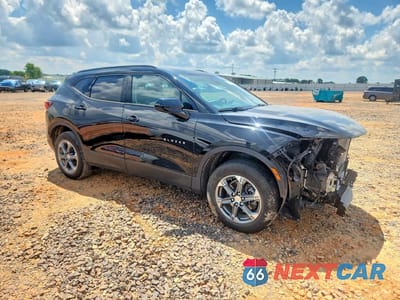Czwarte zdjęcie samochodu z boku: 2024 CHEVROLET BLAZER 2LT VIN:3GNKBCR48RS191321 - miniatura