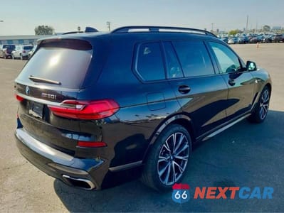 Czwarte zdjęcie samochodu z boku: 2022 BMW X7 M50I VIN:5UXCX6C02N9K13685 - miniatura