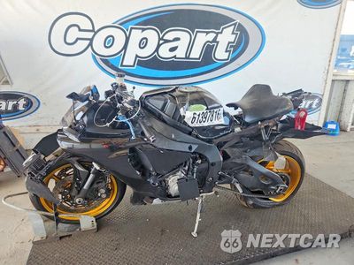 Trzecie zdjęcie samochodu z tyłu: 2016 YAMAHA YZFR1S VIN:JYARN42E9GA000619 - miniatura