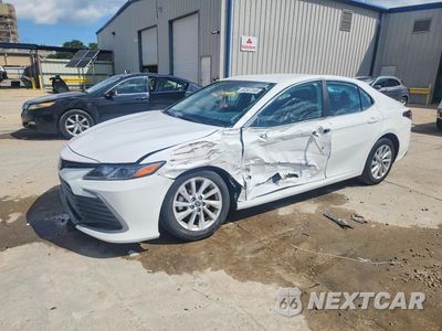 2024 TOYOTA CAMRY LE 4T1R11AK8RU210261 - główne zdjęcie licytacji z USA - miniatura