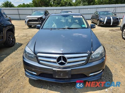 Piąte zdjęcie samochodu w środku: 2011 MERCEDES-BENZ C 300 4MATIC VIN:WDDGF8BB6BR175819 - miniatura
