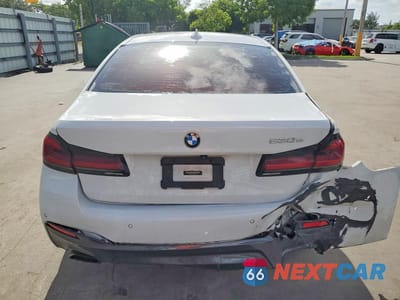 Zdjęcie 6 z 12 samochodu: 2021 BMW 530E VIN:WBA13AG04MCH28187 - miniatura