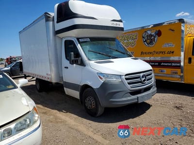 Czwarte zdjęcie samochodu z boku: 2019 MERCEDES-BENZ SPRINTER BOX TRUCK VIN:WDAPF4CD2KN017099 - miniatura