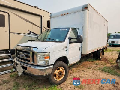 2016 FORD E350 BOX TRUCK 1FDWE3FL7GDC13038 - główne zdjęcie licytacji z USA - miniatura