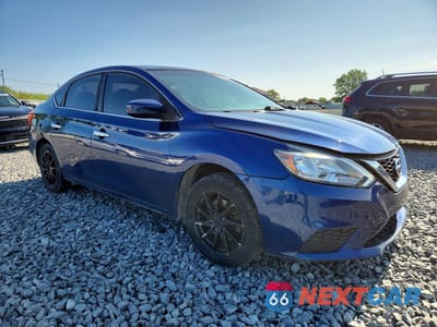 Czwarte zdjęcie samochodu z boku: 2018 NISSAN SENTRA S VIN:3N1AB7AP2JY273793 - miniatura