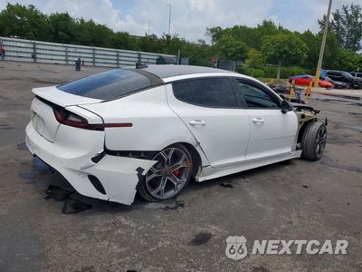 Trzecie zdjęcie samochodu z tyłu: 2020 KIA STINGER GT VIN:KNAE35LC4L6077890 - miniatura