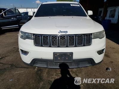 Piąte zdjęcie samochodu w środku: 2018 JEEP GRAND CHEROKEE LAREDO VIN:1C4RJFAGXJC237906 - miniatura