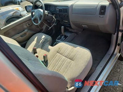 Zdjęcie 8 z 12 samochodu: 2003 TOYOTA TACOMA BASE VIN:5TENL42N33Z242671 - miniatura