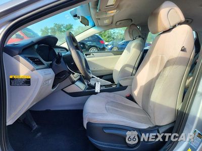 Zdjęcie 7 z 12 samochodu: 2017 HYUNDAI SONATA SE VIN:5NPE24AF3HH477188 - miniatura